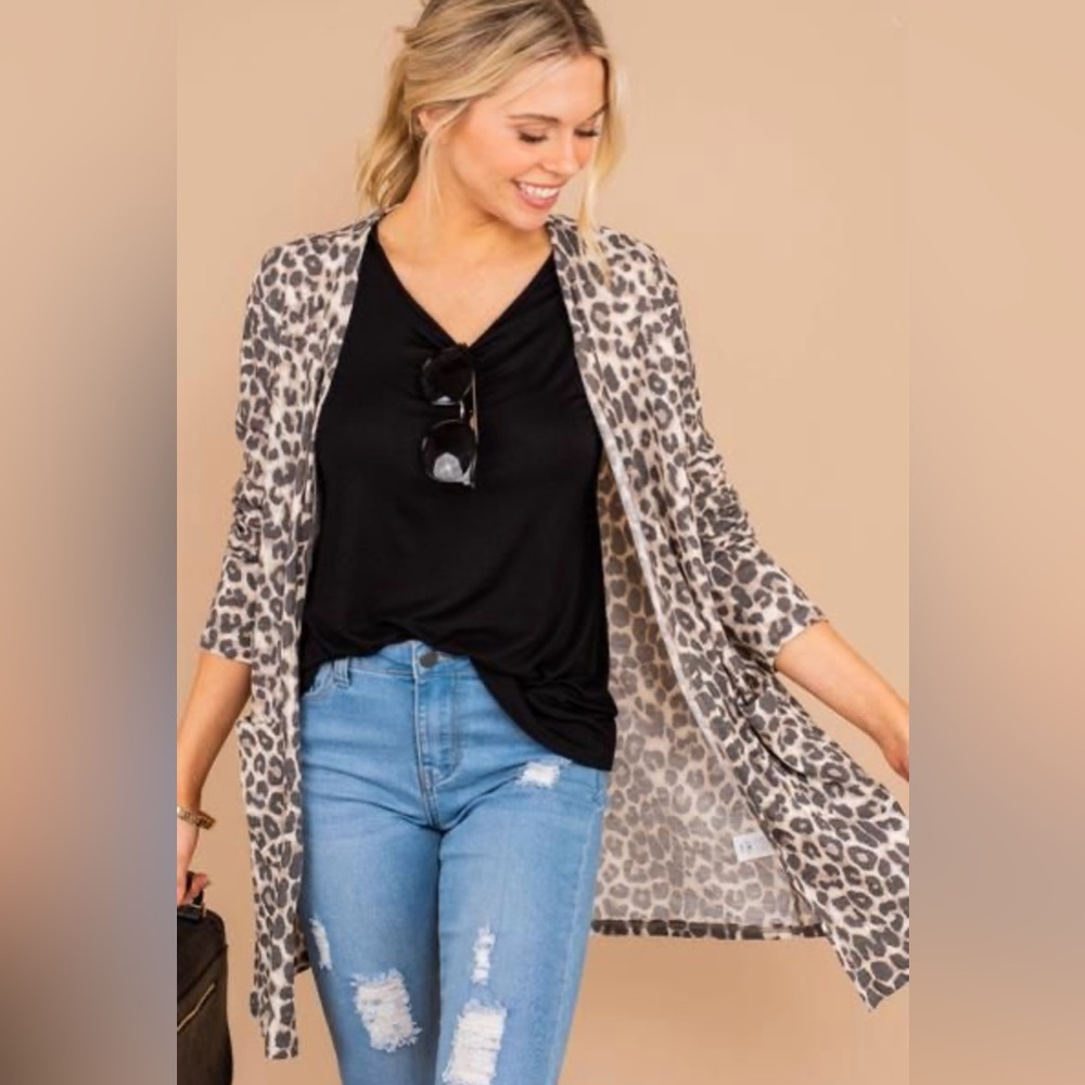 ❤️MINT JULEP❤️Leopard Cardigan